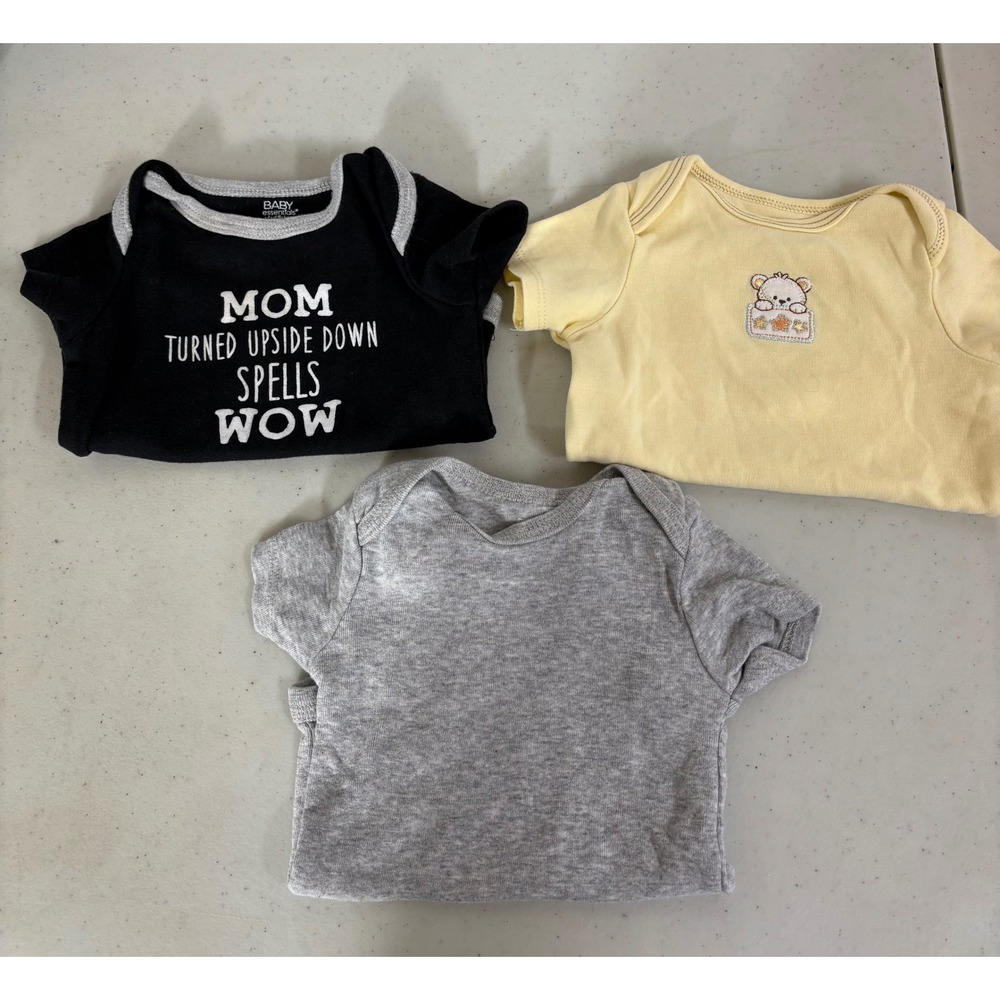 Set of 3 Baby Essentials 3M Black White Yellow Bodysuits Mom Graphic Bear‎